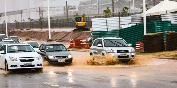 Chuva volta a causar prejuí­zos em diversos bairros de Salvador