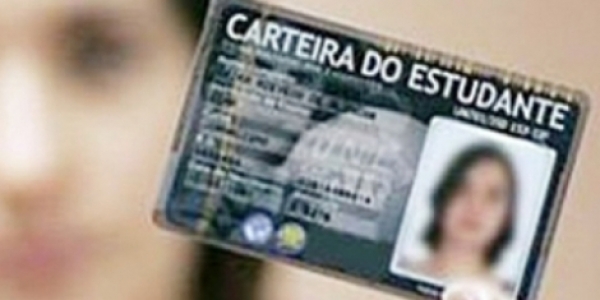Diretora do TCA alerta para obrigatoriedade de apresentação da carteira física estudantil