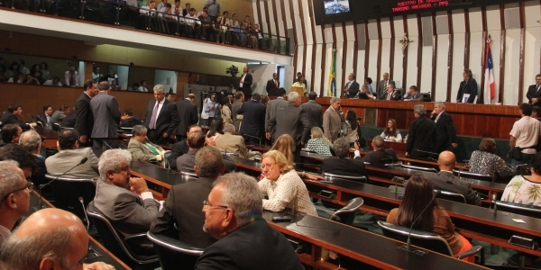 Assembleia Legislativa aprova fim de reeleição da Mesa Diretora