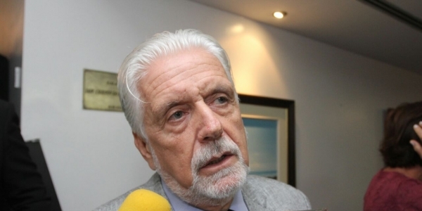 Jaques Wagner critica apoio de Neto à reforma da Previdência