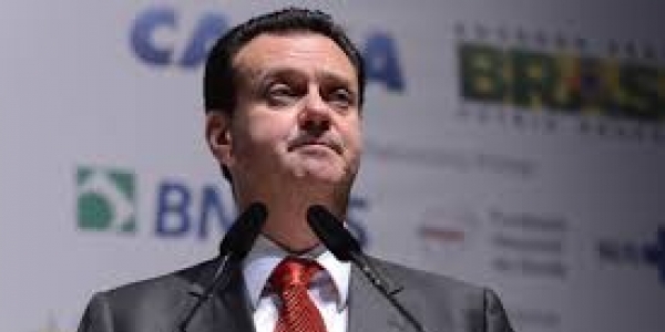  Ministro afirma que crescem as chances de uma intervenção na Oi