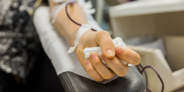 Vacinação contra febre amarela alerta para a redução na doação de sangue