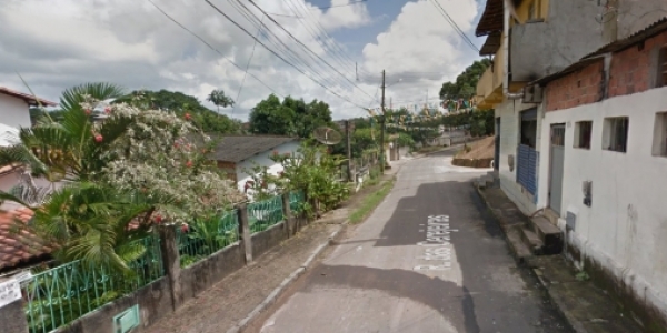 Dupla é morta a tiros por cerca de 10 homens em Camaçari 