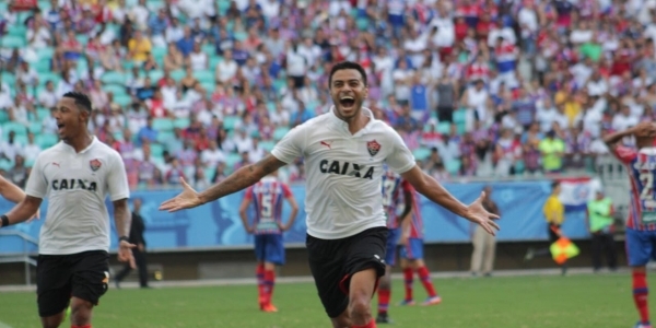 Vitória vence o Bahia por 2 a 1 e mantém invencibilidade no Baianão
