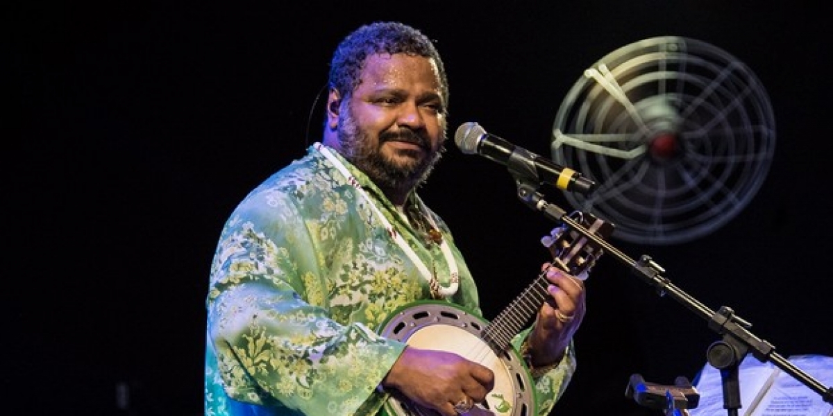 Arlindo Cruz \'pode acordar amanhã ou daqui há 3 meses\', diz filho