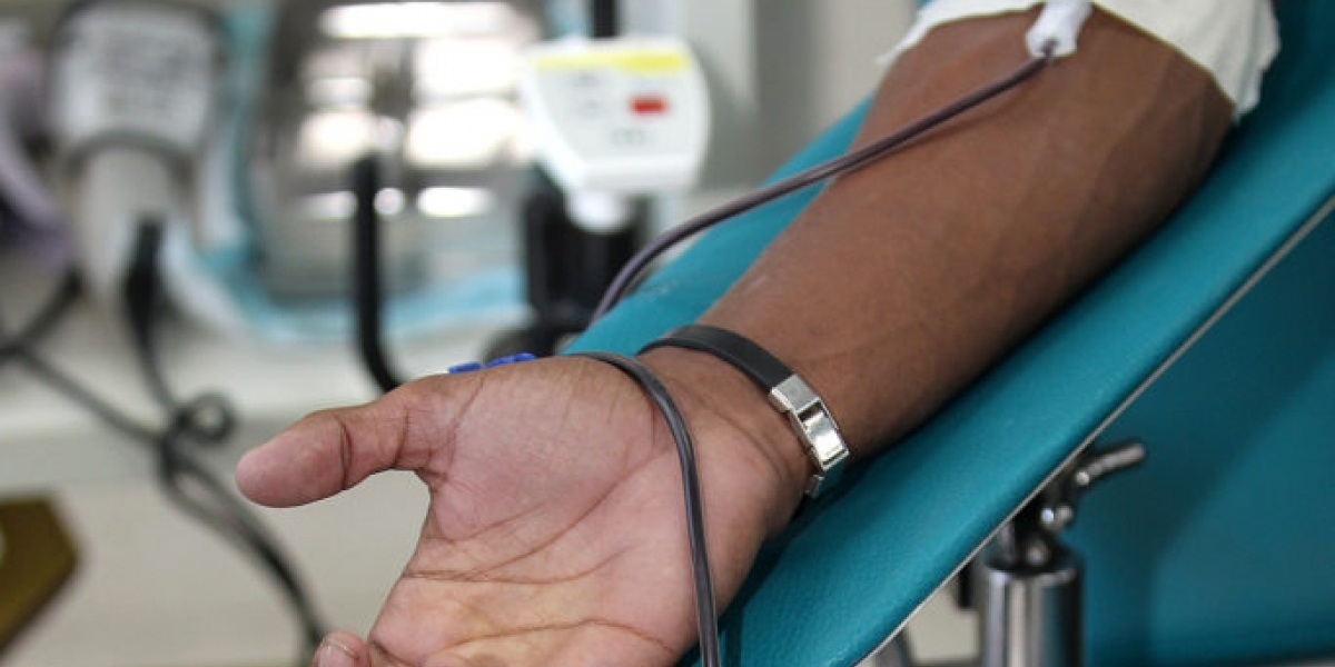 Fachin pede que ação sobre doação de sangue por gays seja julgada pelo STF