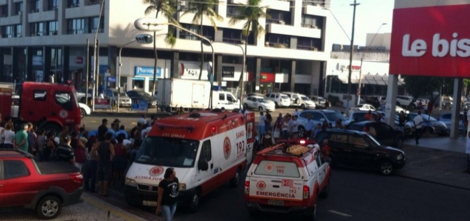 Atropelamento deixa uma pessoa ferida e trânsito congestionado na Av. Manoel Dias