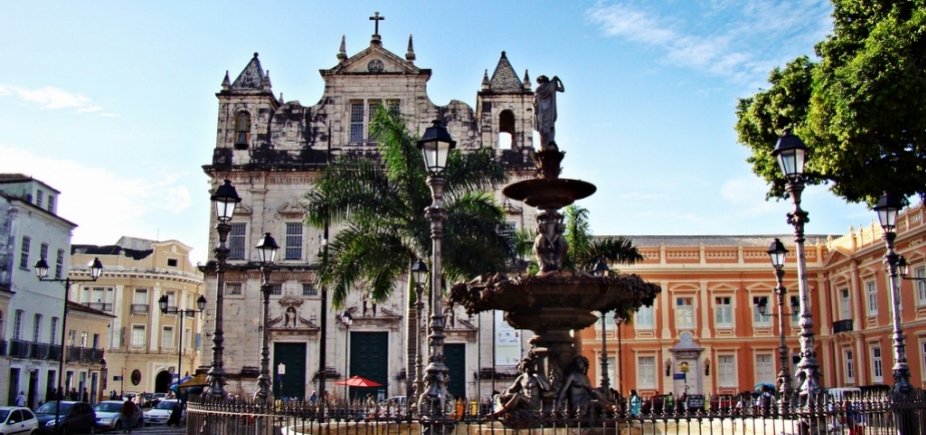 Homem é baleado no Terreiro de Jesus, Centro Histórico de Salvador, nesta sexta-feira