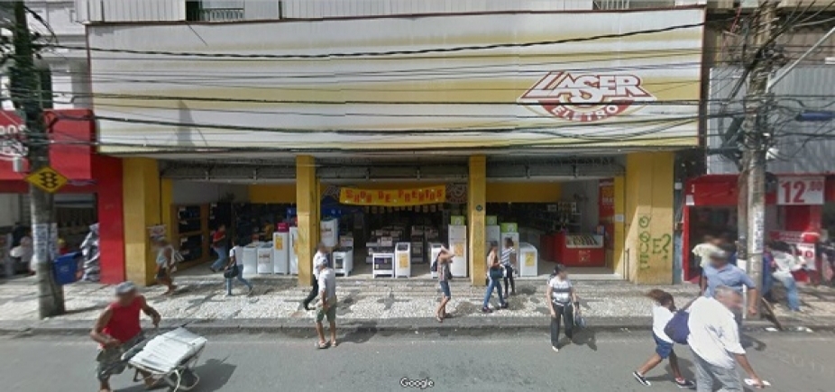 Loja é arrombada na Avenida Sete e suspeito rouba mais de 20 celulares