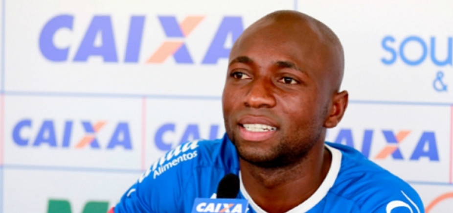 Armero prega humildade no segundo jogo contra o Flu de Feira: \'Temos que melhorar muita coisa\'