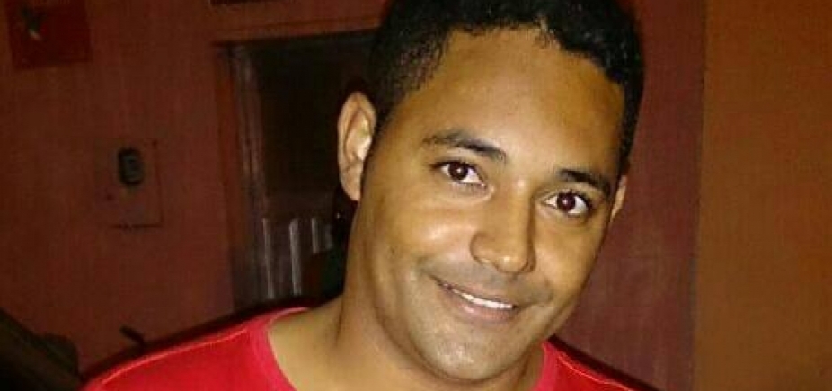 Cantor de arrocha morre em acidente após colisão de sua moto em animal