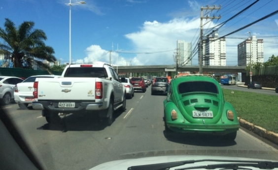 Trânsito: confira os pontos com retenção nesta terça-feira