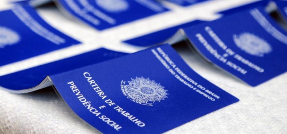 Reforma deve ter idade mínima de 62 anos para aposentadoria de mulheres