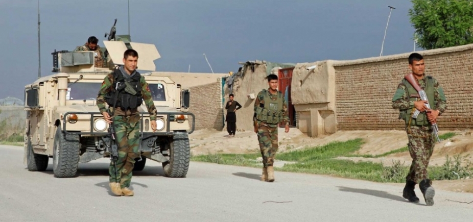 Ataque do Talibã deixa mais de 100 mortos ou feridos em base militar no Afeganistão