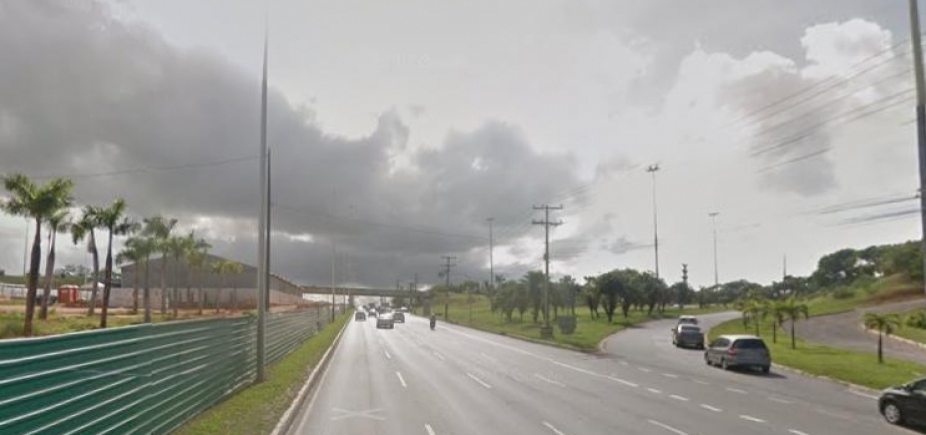 Trecho da Paralela sofre interdição na madrugada desta quinta-feira