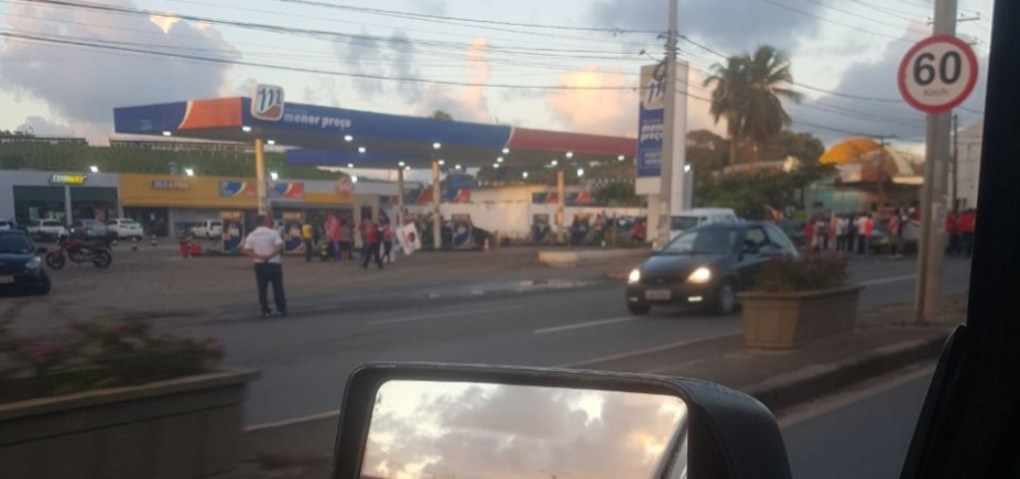 Apesar de grupo de manifestantes, Estrada do Coco segue sem bloqueios