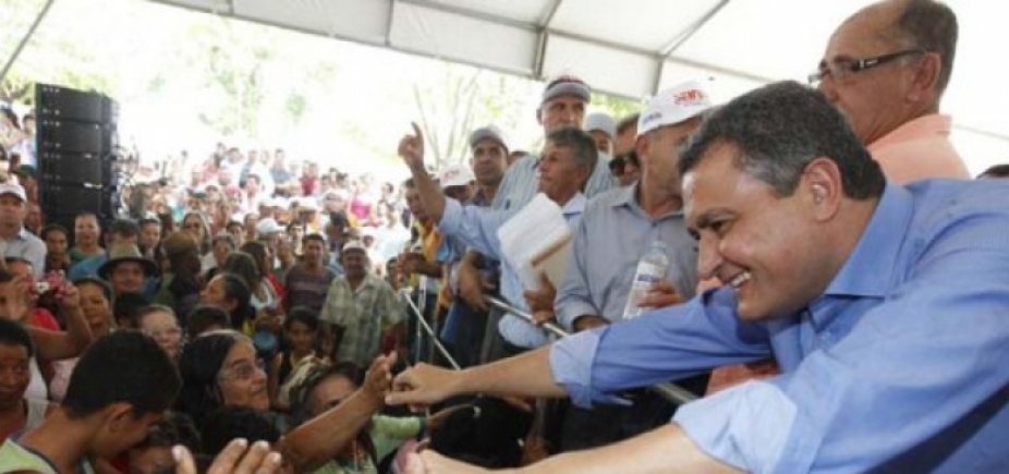 Rui inaugura Sistema de Abastecimento de Água e creches no interior do Estado 