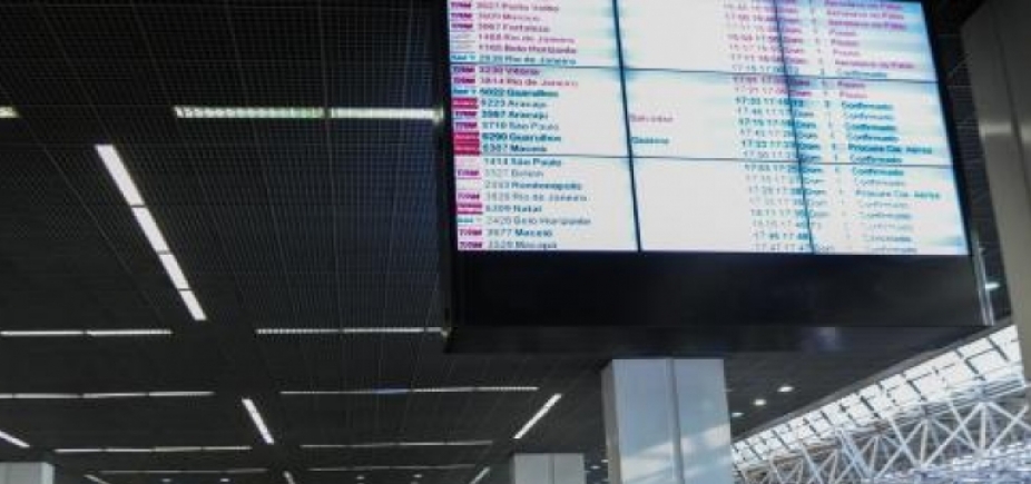 Brasília: aeroporto tem vias liberadas e terminal opera normalmente