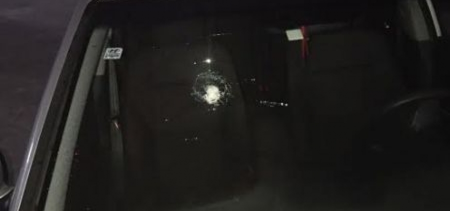 Carro de jogador do Vitória é atingido por tiro na região do Barradão
