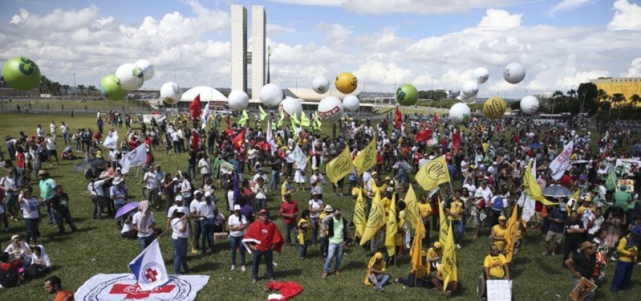 Presidente da CUT promete ocupação em Brasília após \'maior greve da história\'