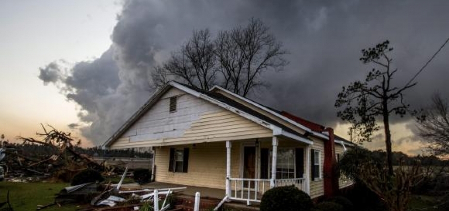 Tornados no Texas matam cinco pessoas e deixam cinco feridas