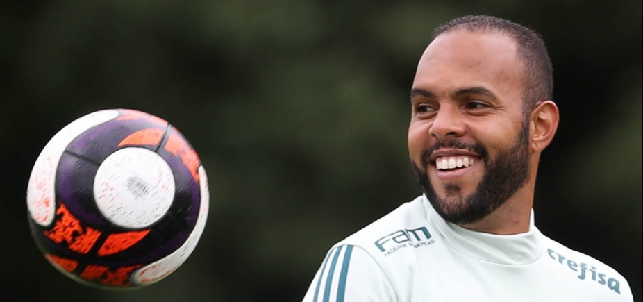 Treinador do Bahia comenta interesse por atacante do Palmeiras