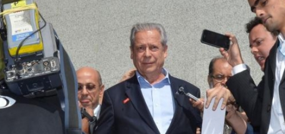STF retoma julgamento de pedido de liberdade de José Dirceu