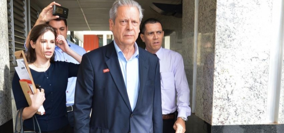 José Dirceu deixa prisão da Lava Jato em Curitiba