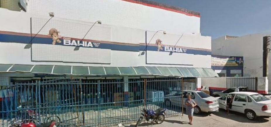 Casas Bahia de Cajazeiras X é assaltada e suspeitos fogem de moto