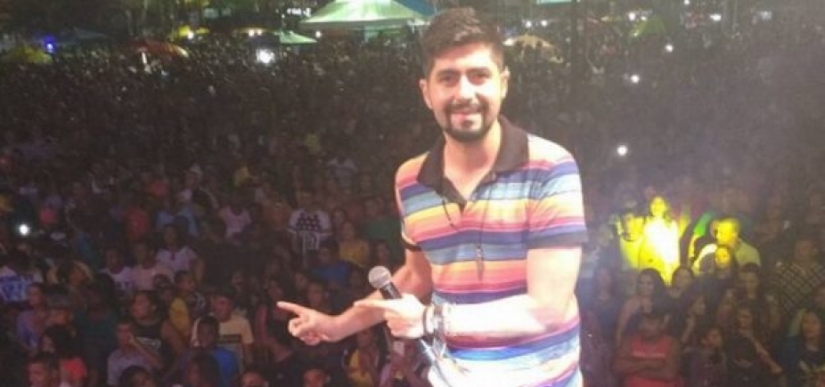 Ex-vocalista da Mastruz com Leite vira motorista da Uber e \'espanta\' passageiros