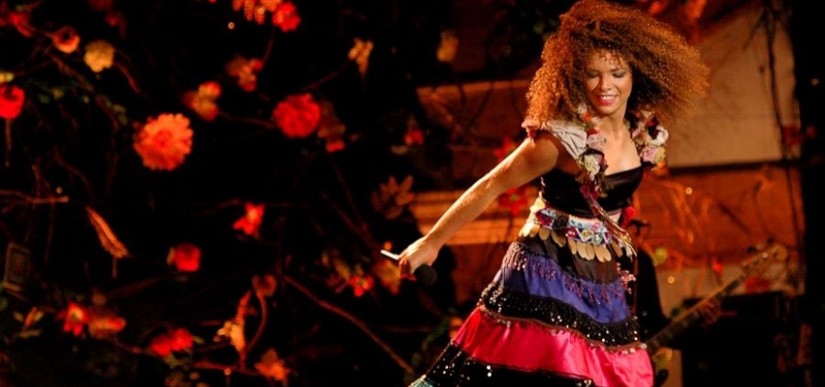 Vanessa da Mata faz show neste sábado na Concha Acústica; veja
