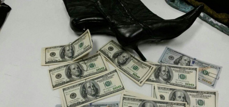 Bota com 10 mil dólares é doada por engano a bazar beneficente