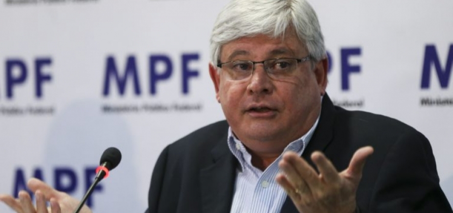 \'Janot está criminalizando a política\', diz procurador da República