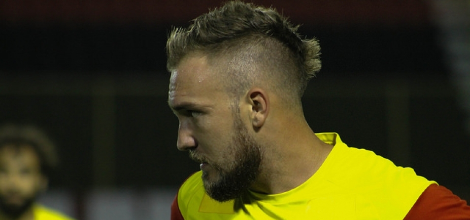 \'Ser campeão invicto deixa a faixa diferente\', diz Willian Farias após bicampeonato