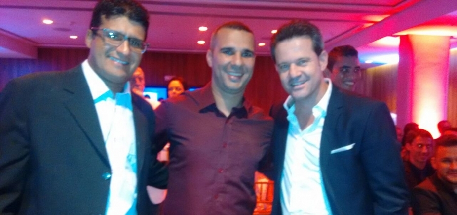 Wesley Carvalho reafirma apoio da diretoria para manter trabalho no Vitória