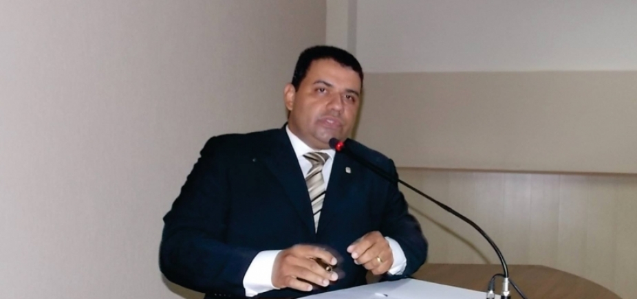Presidente da Câmara denuncia contratação de falso médico em Candeias
