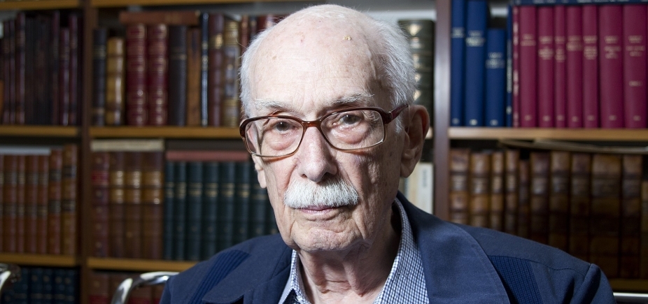 Crítico literário Antonio Candido morre aos 98 anos em São Paulo