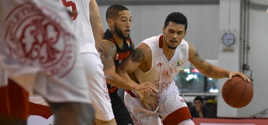 Se complicou... Universo/Vitória perde para o Paulistano na semifinal do NBB
