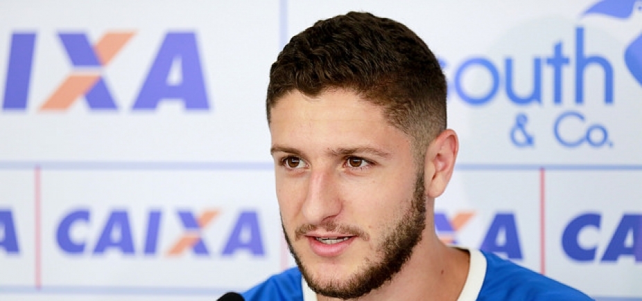 Zé Rafael comemora triunfo do Bahia na estreia: \'Calou a boca de muita gente\'