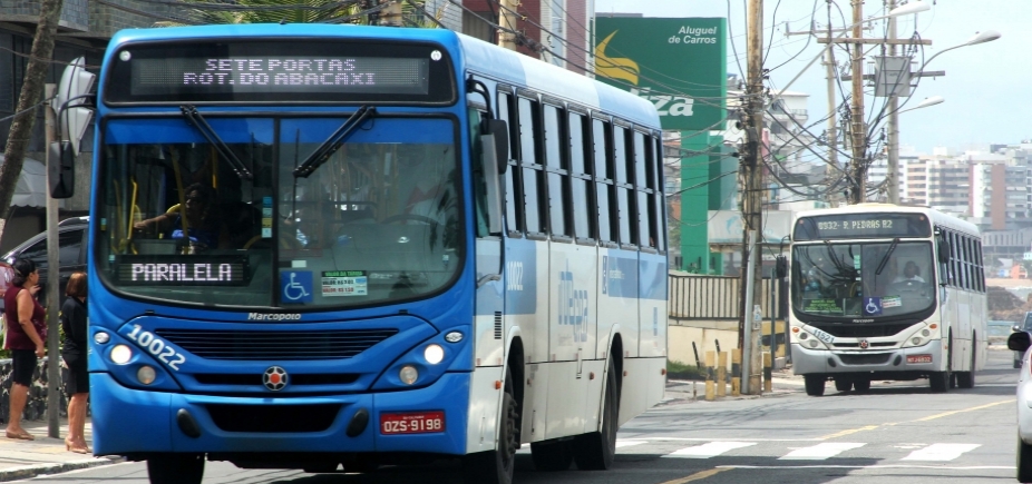 Rodoviários atrasam saída dos ônibus nesta terça-feira  