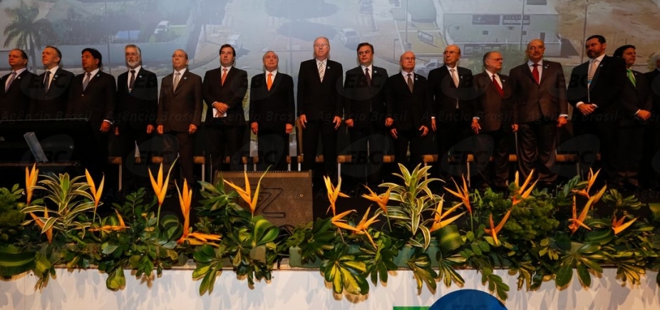 MP que prevê parcelamento de débitos previdenciários é assinada por Michel Temer