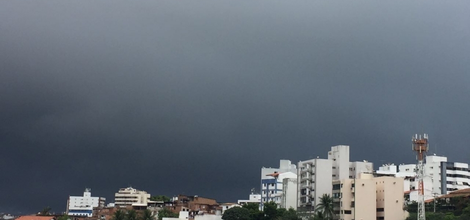 Quarta-feira é de chuva forte em Salvador; confira previsão para a capital e interior