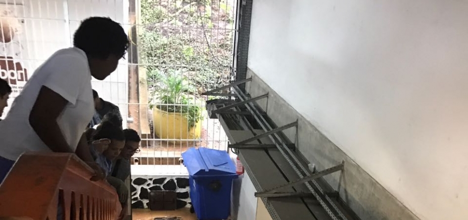 Forte chuva alaga faculdade da Ufba na manhã desta quarta-feira; veja fotos