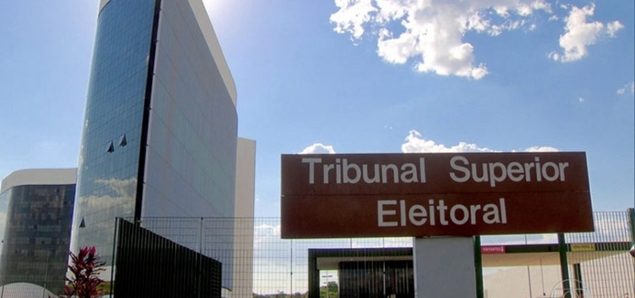 PF cumpre mandados no TSE em Brasília; procurador é preso