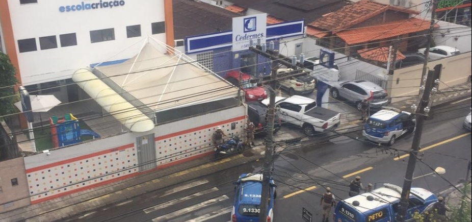 Assaltantes invadem clínica e fazem reféns na Avenida Paulo VI, na Pituba