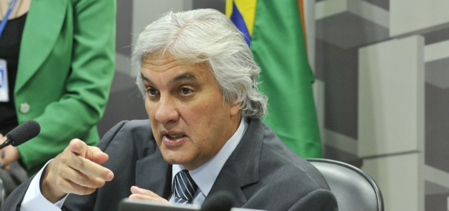 Sérgio Moro ouve Delcídio do Amaral em processo contra Lula