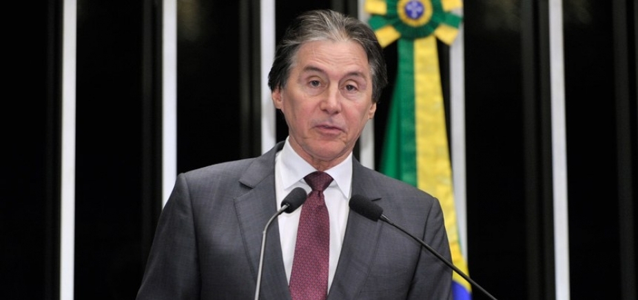 Eunício Oliveira manda cancelar edital que previa UTI aérea para senadores, diz assessoria