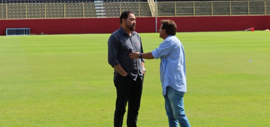 Conselheiros do Vitória pedem que Ivã de Almeida deixe a presidência do clube