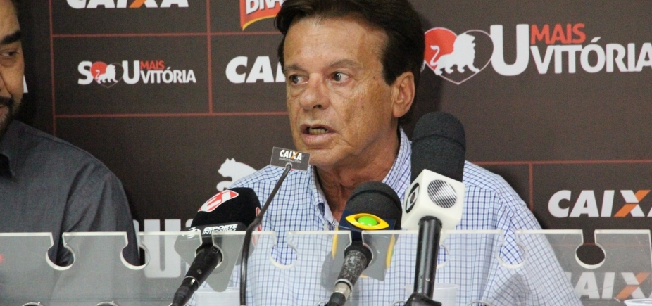 Fora do Vitória, Sinval Vieira reclama: \'A eleição acabou, mas a política continua\'