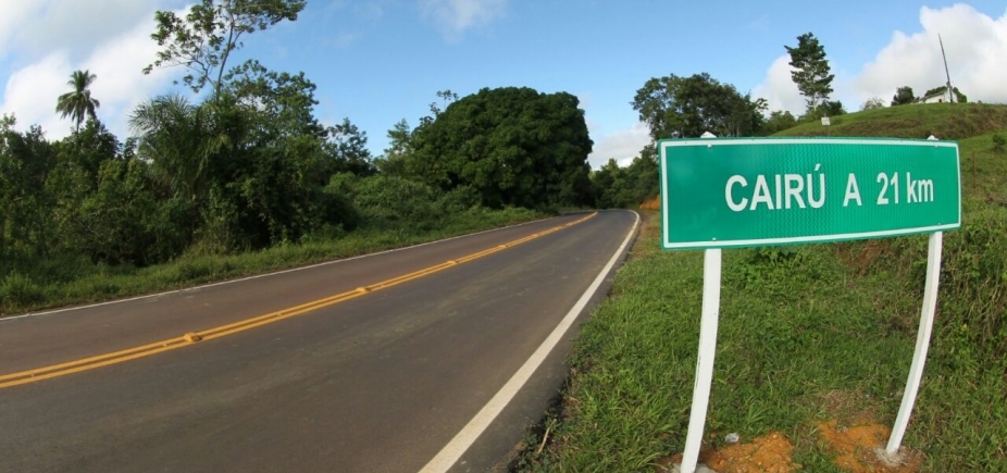 Governo entrega trecho da BA-884 recuperado